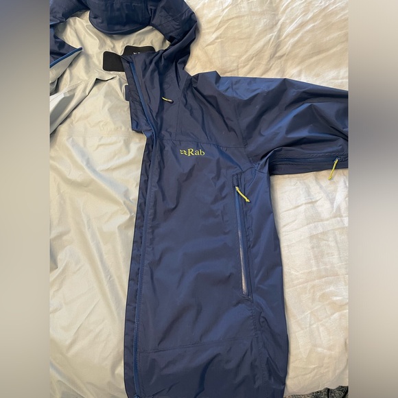 Men’s RAB Downpour Plus 2.0 Waterproof Jacket - Picture 5 of 10